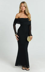 Robe longue Bethanie - Robe en maille à épaules dénudées noire