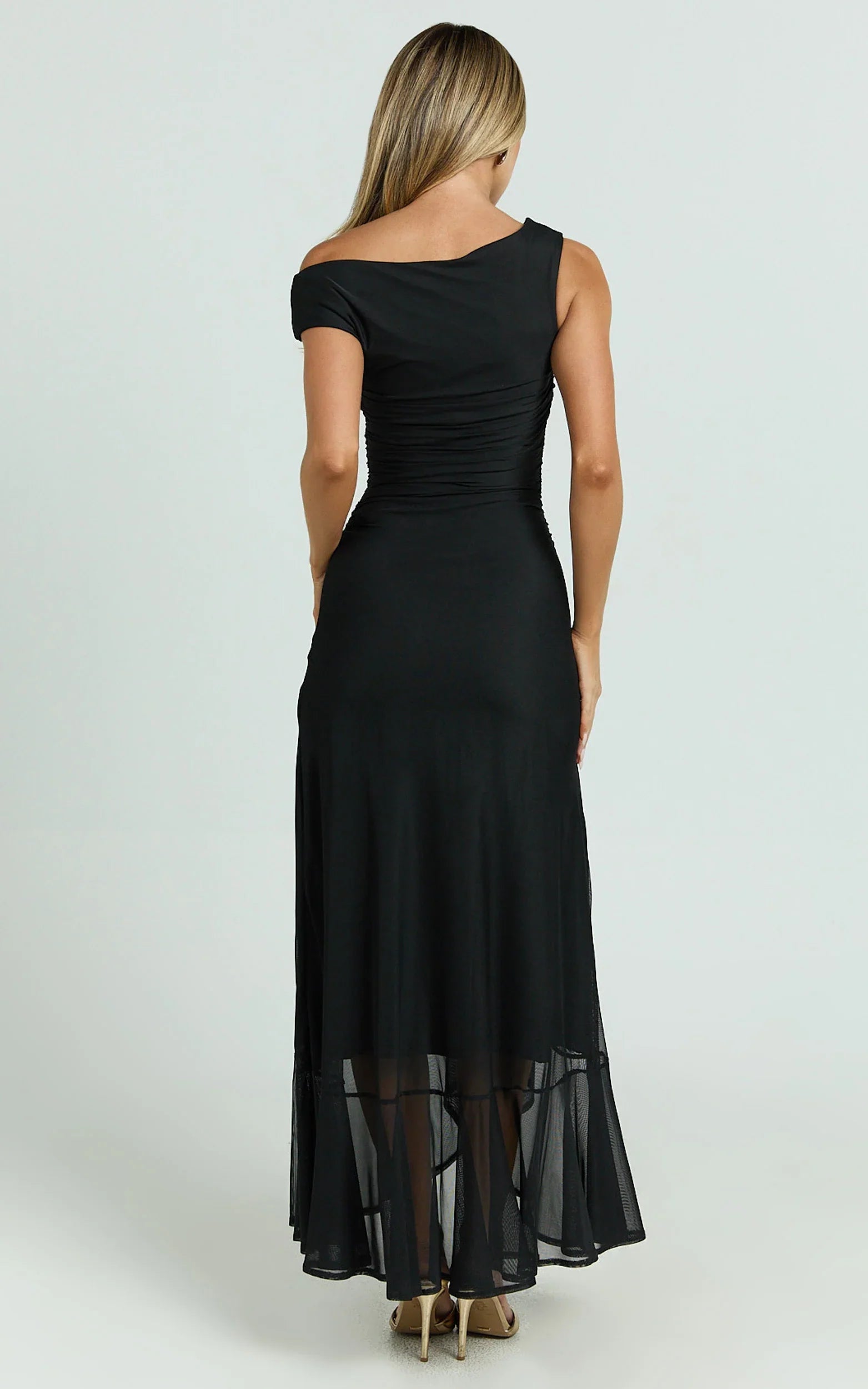 Robe longue Judee – Robe asymétrique fendue sur le côté – Noir