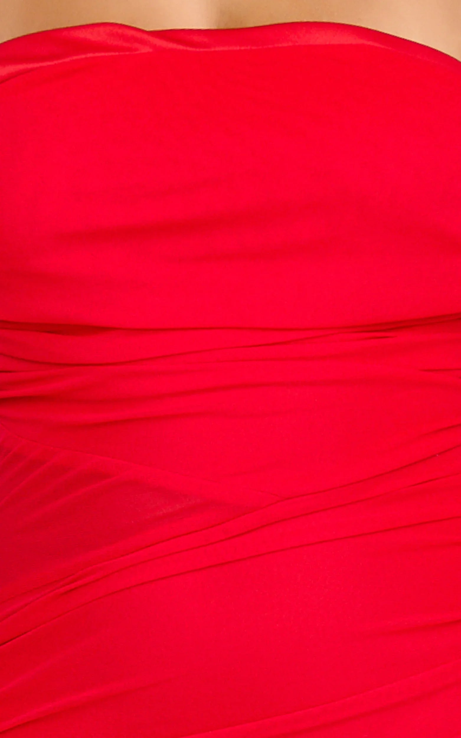 Robe longue Victoria - Robe évasée et ajustée à épaules dénudées de couleur rouge