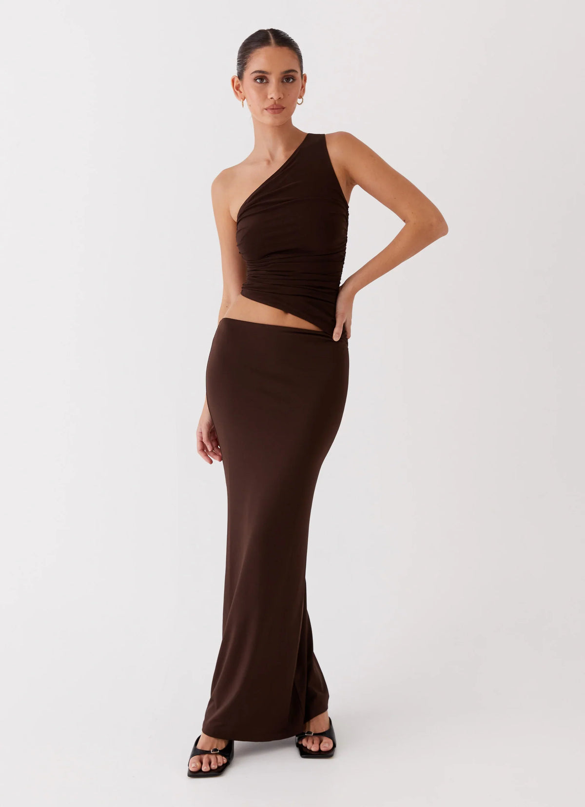 Robe longue asymétrique Seranella - Chocolat