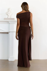 Robe longue transparente chic à épaules dénudées chocolat
