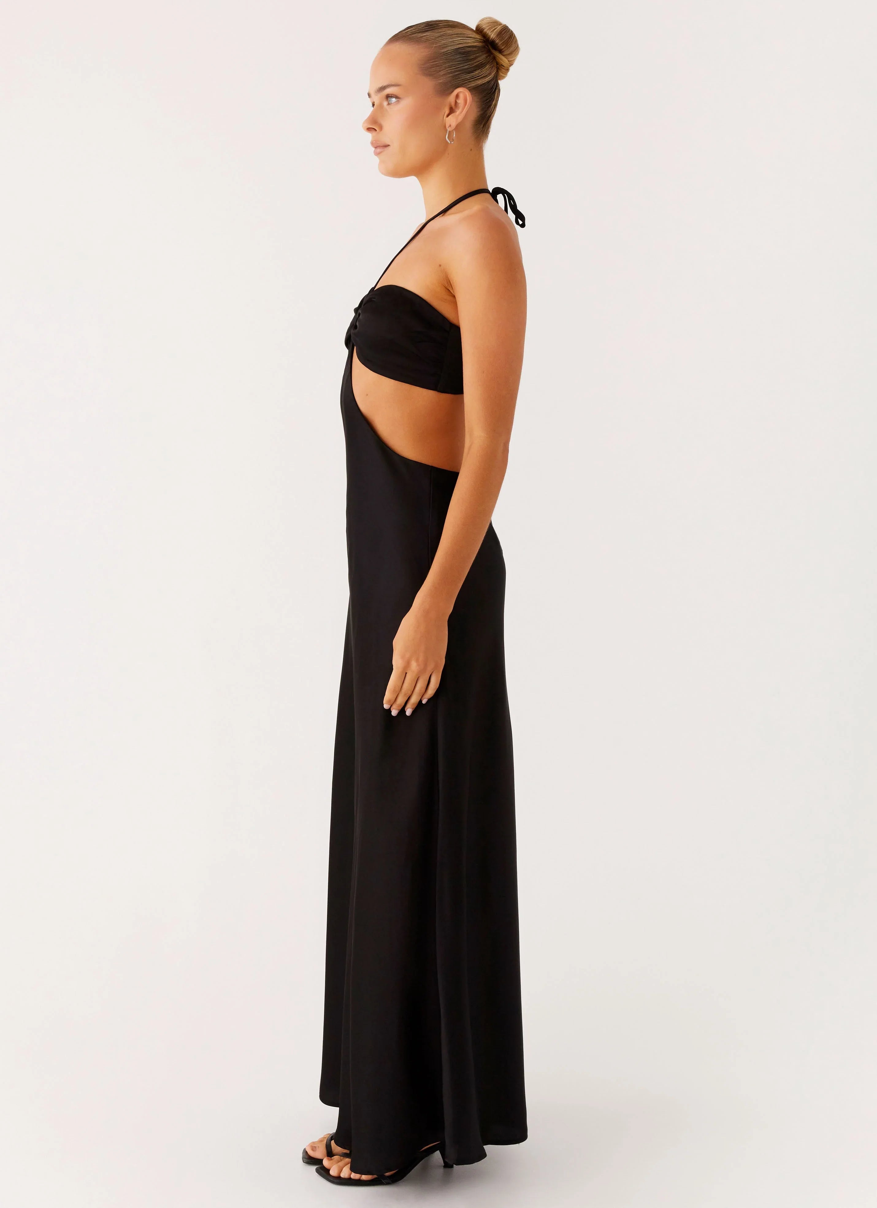 Robe longue à découpes décolleté cœur - Noir