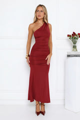 Robe longue une épaule froncée séduisante bordeaux