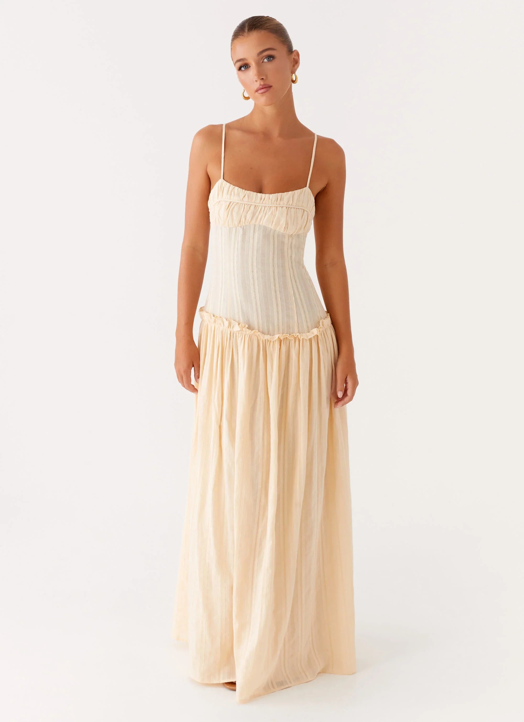 Robe longue Jacinda à taille basse – Crème