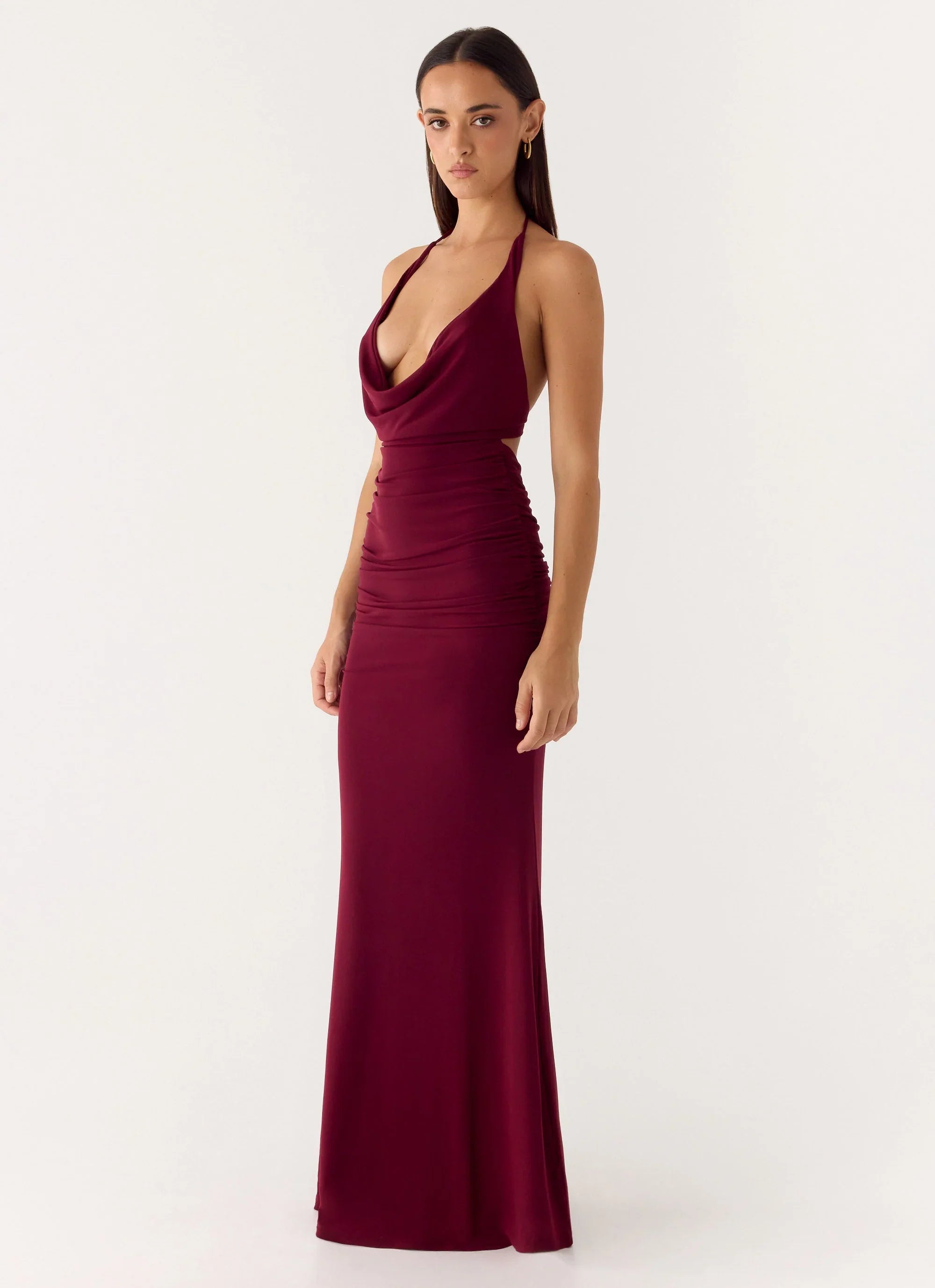 Robe longue yeux fermés - Cerise noire