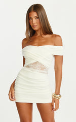 Mini-robe Juliette - Robe bustier en dentelle contrastante de couleur ivoire