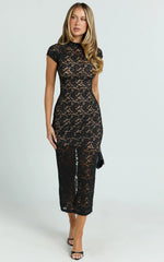Robe midi Emma - Robe moulante noire à manches courtes en dentelle
