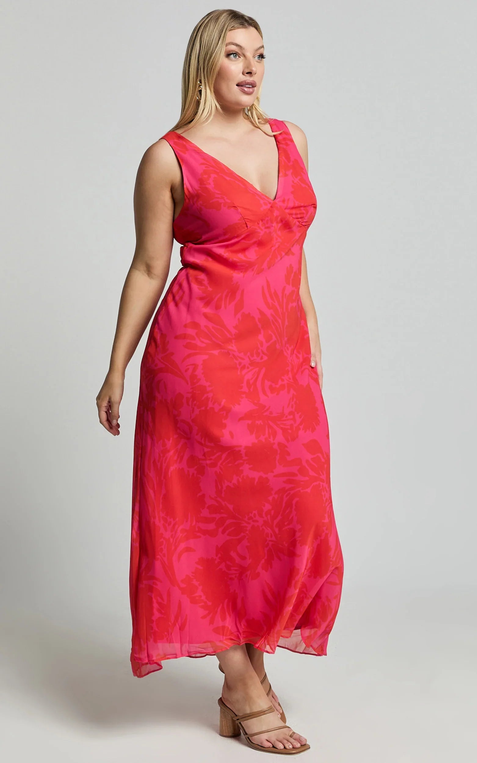 Robe mi-longue Jodie - Robe nuisette col en V à motif floral rose
