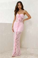 Robe longue sans bretelles en dentelle Princess Perks rose