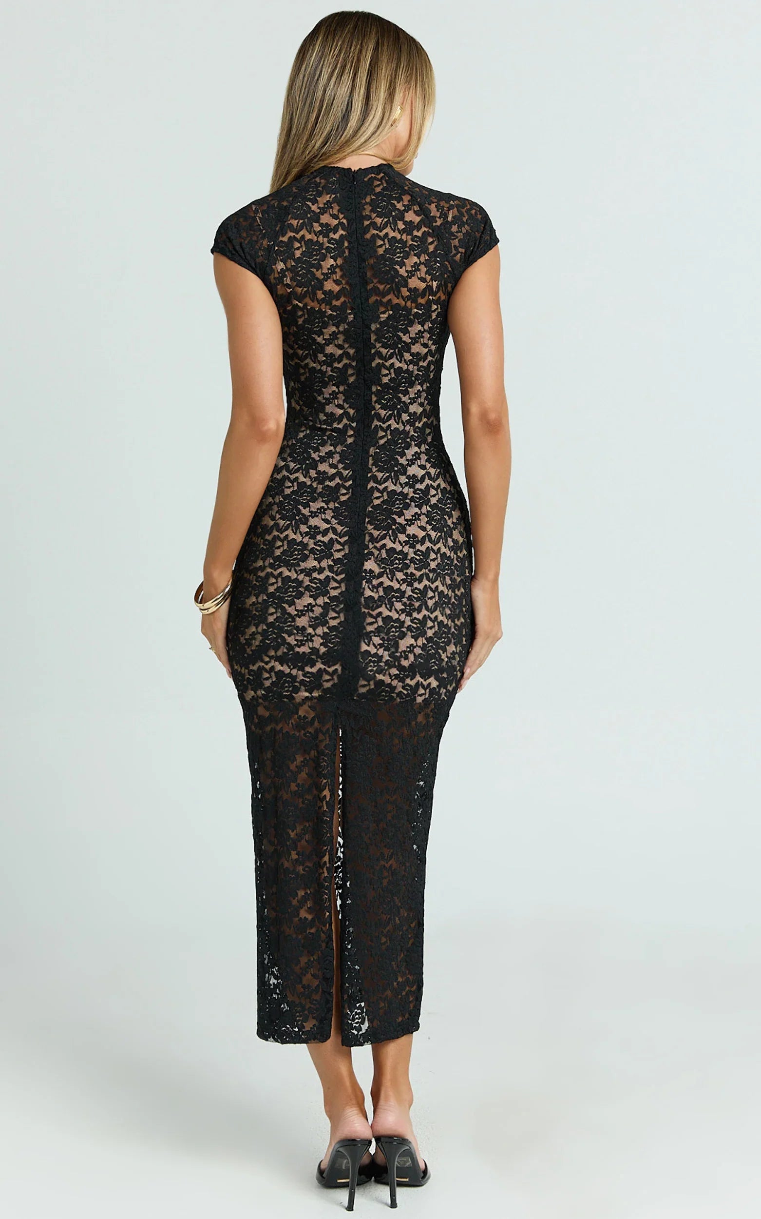 Robe midi Emma - Robe moulante noire à manches courtes en dentelle