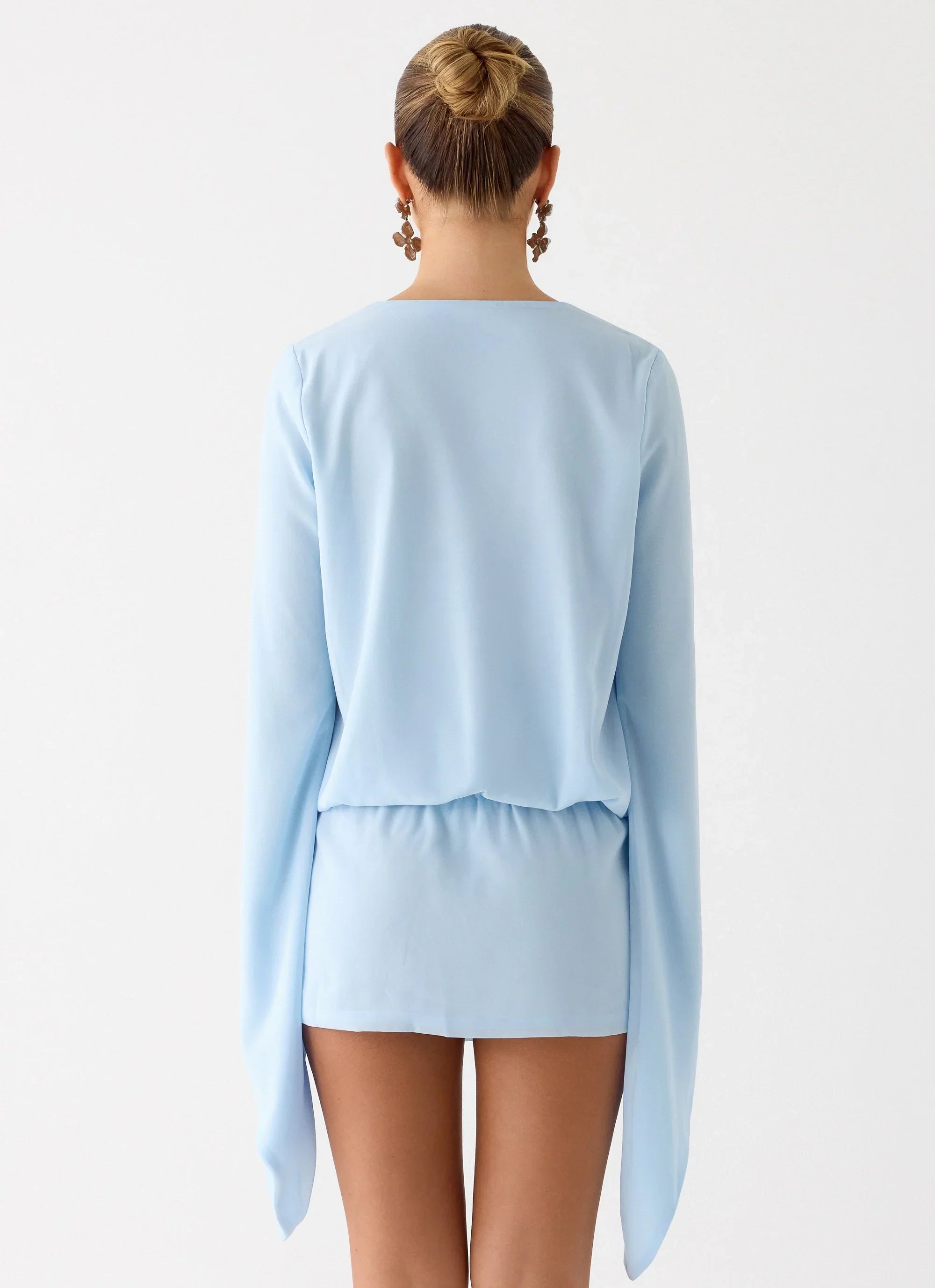 Robe courte à manches longues Junia - Bleu pâle
