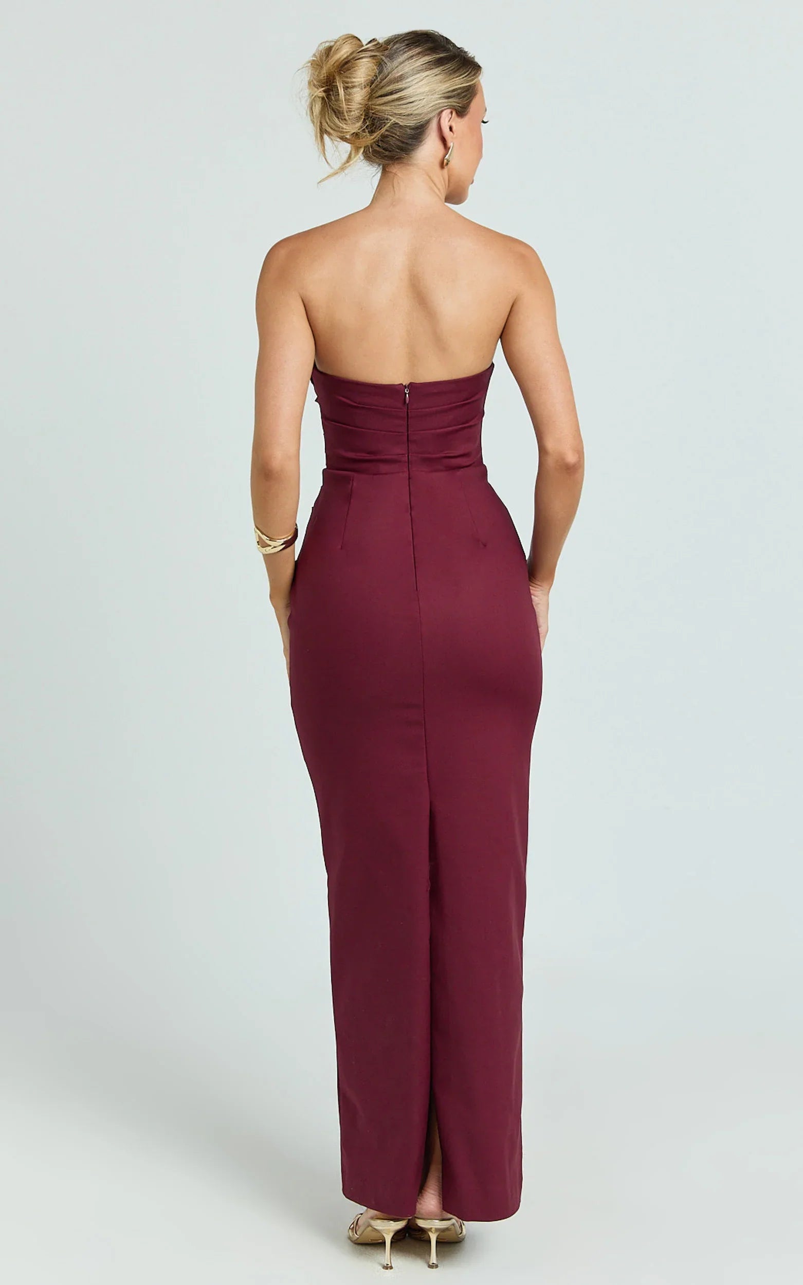 Robe longue Jamie - Robe colonne ajustée drapée sans bretelles couleur vin