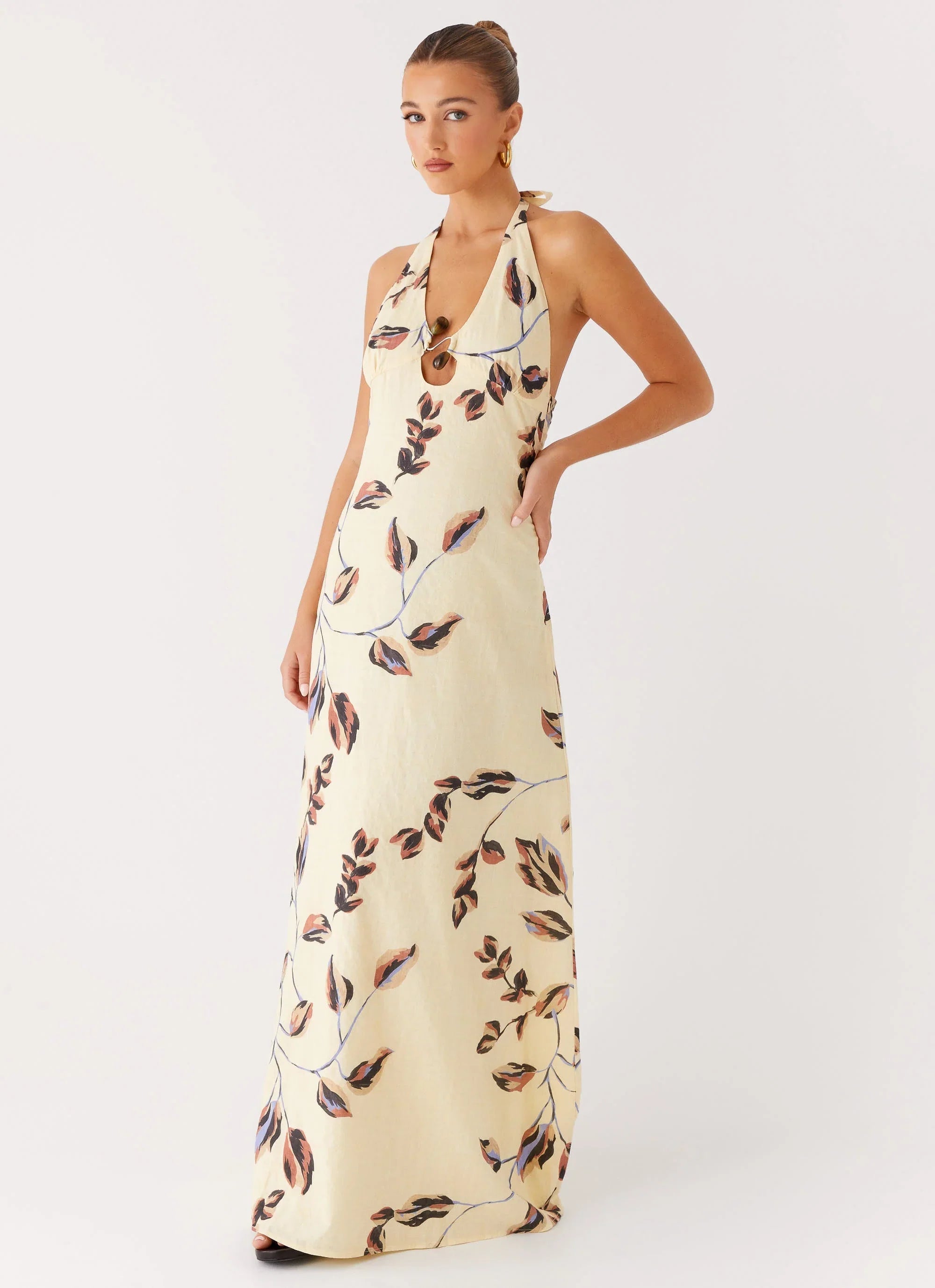Robe longue à col licou Elvina - Délice de beurre frais