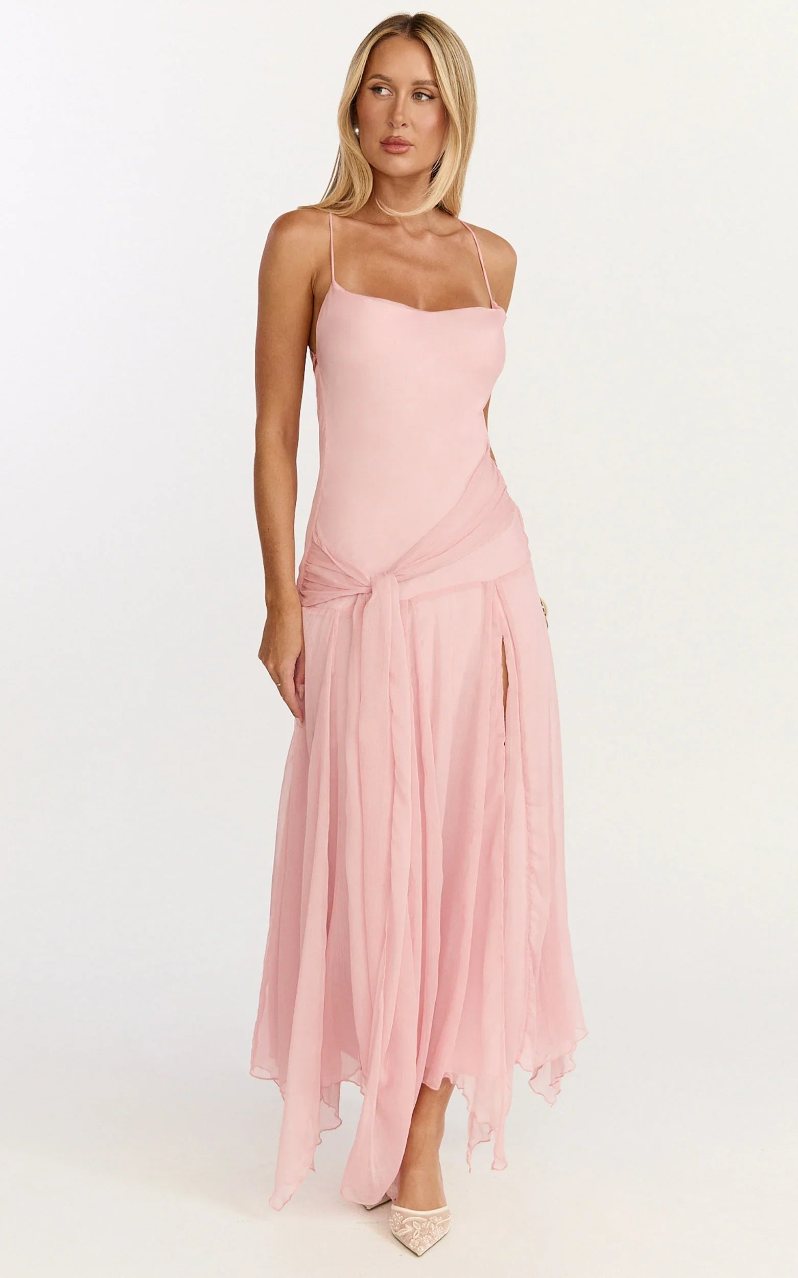 Robe longue Idris - Robe godet à col bénitier et drapé doux en rose poudré