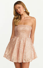 Robe courte Hana - Robe bustier évasée à sequins de couleur or rose
