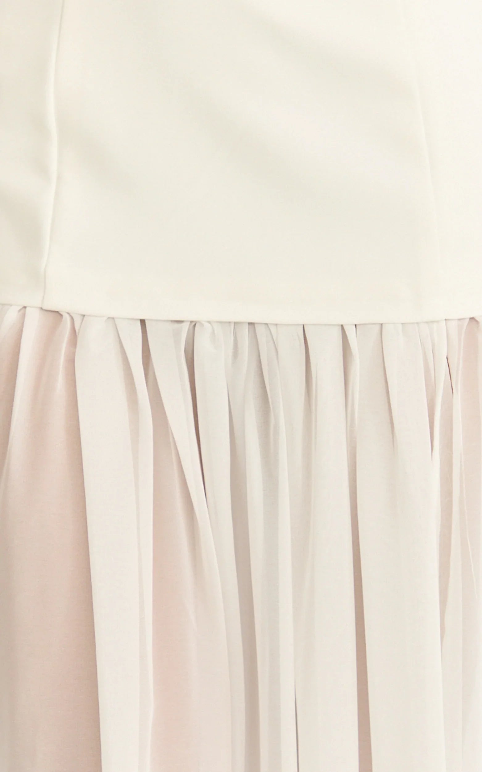 Robe longue Florence - Robe à épaules dénudées avec jupe transparente blanche