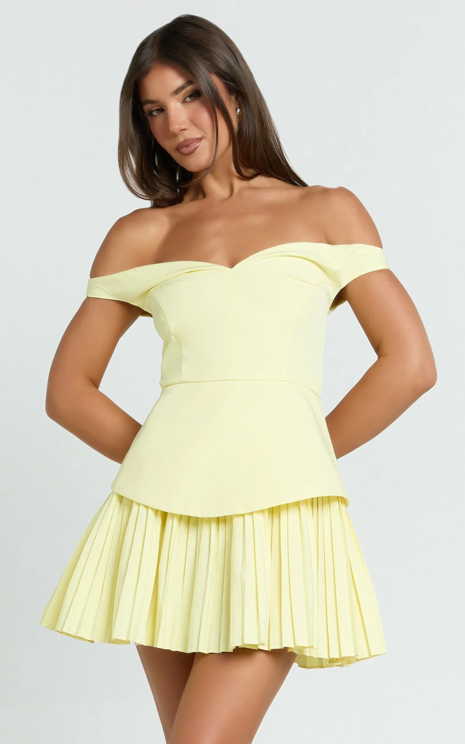 Robe Courte Izara - Robe Plissée Épaules Dénudées Citron