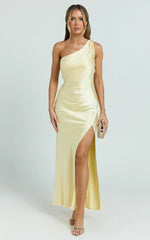 Robe longue Isla - Robe fendue asymétrique en satin à une épaule de couleur Citron