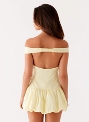 Mini-robe épaules dénudées "Romance sans fin" - Jaune