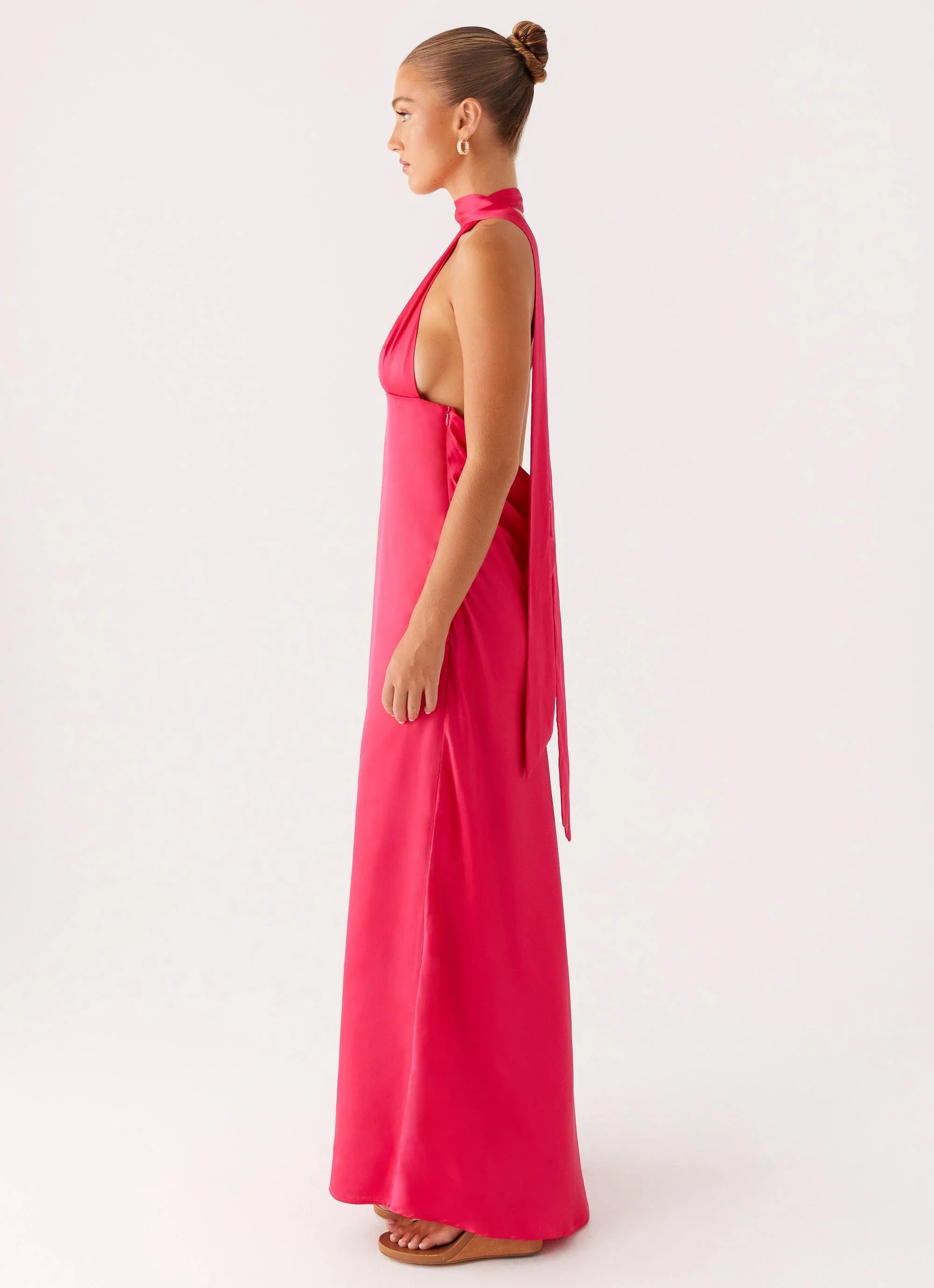 Robe longue licou en satin Alicia - Fuchsia