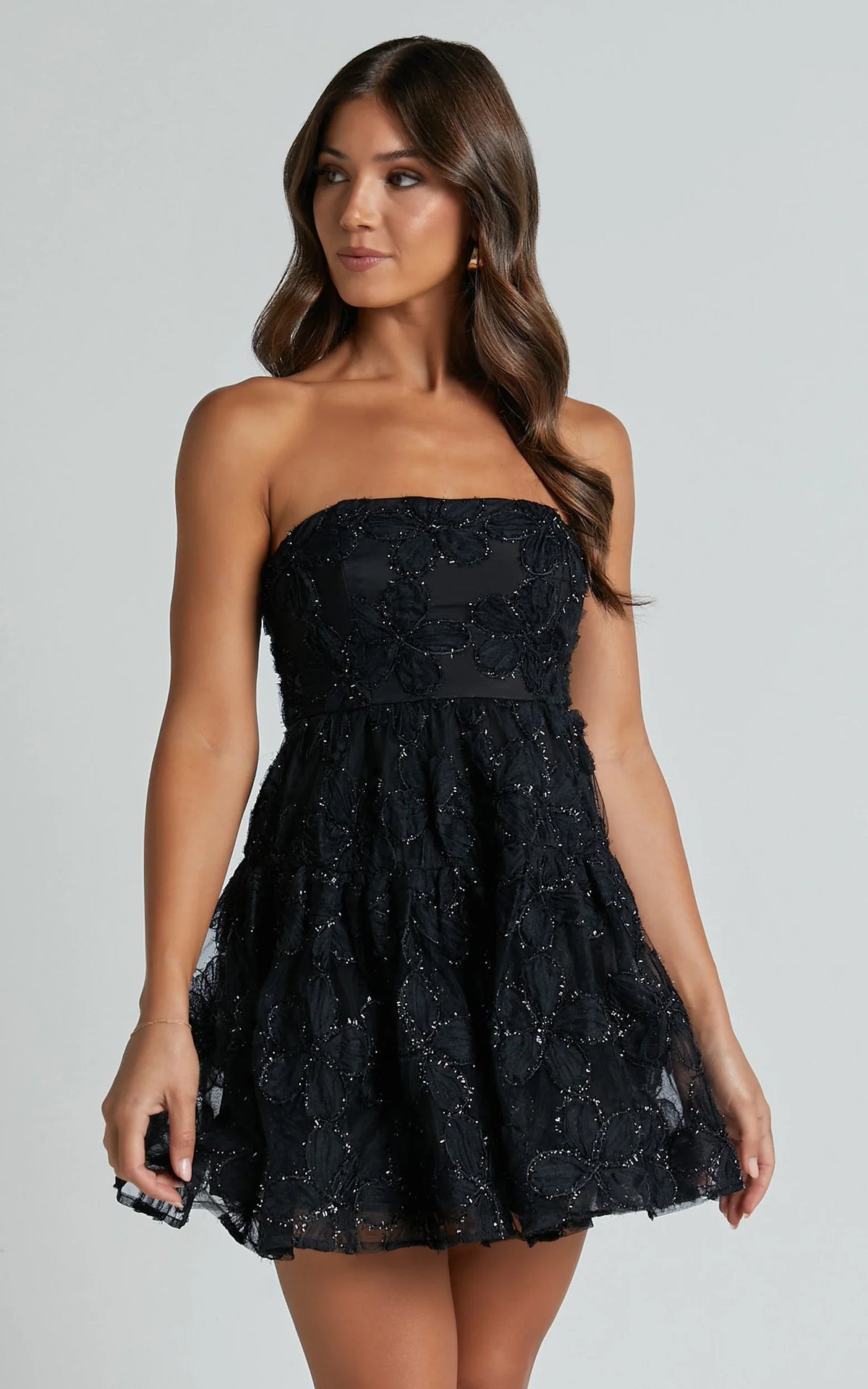 Mini-robe Marzy - Robe évasée bustier en dentelle à motif floral noire