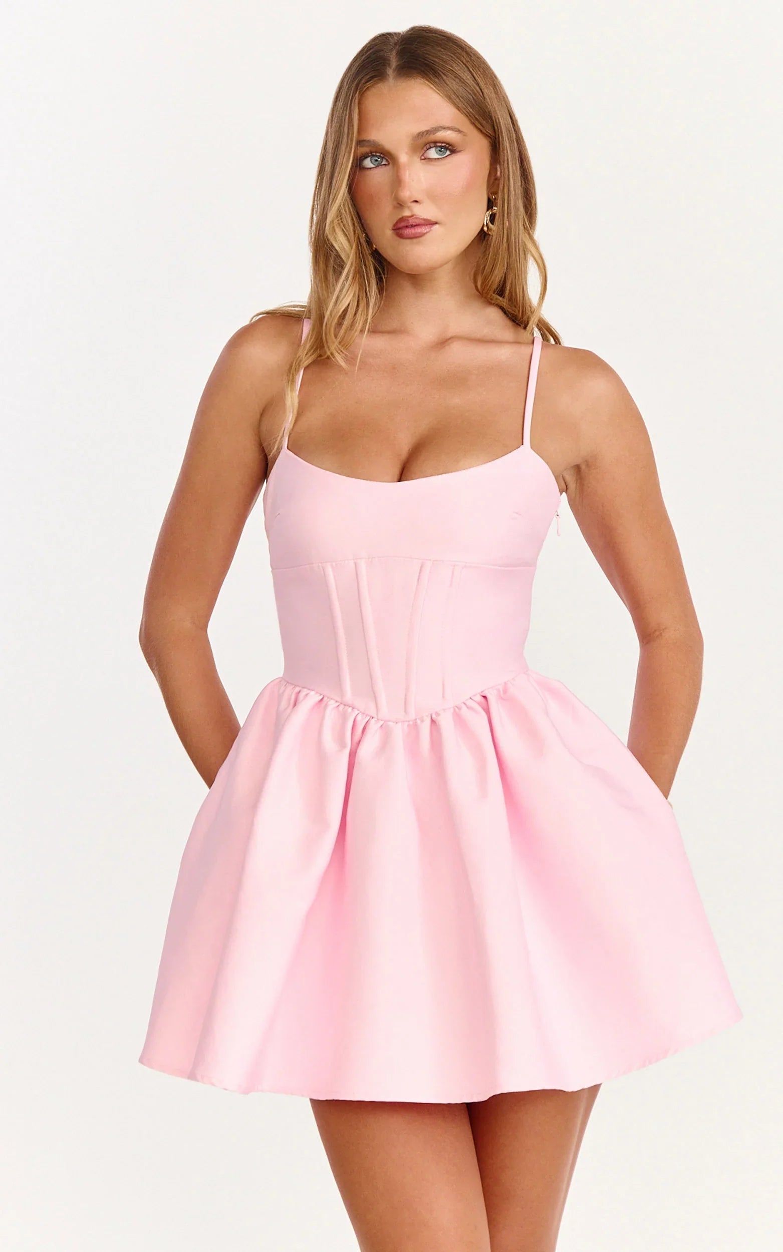 Mini-robe Louisa - Robe bustier à lacets en dentelle au dos de couleur rose tendre