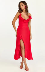 Robe mi-longue Vivienne - Robe rouge à volants avec fente et col orné d'une rosette