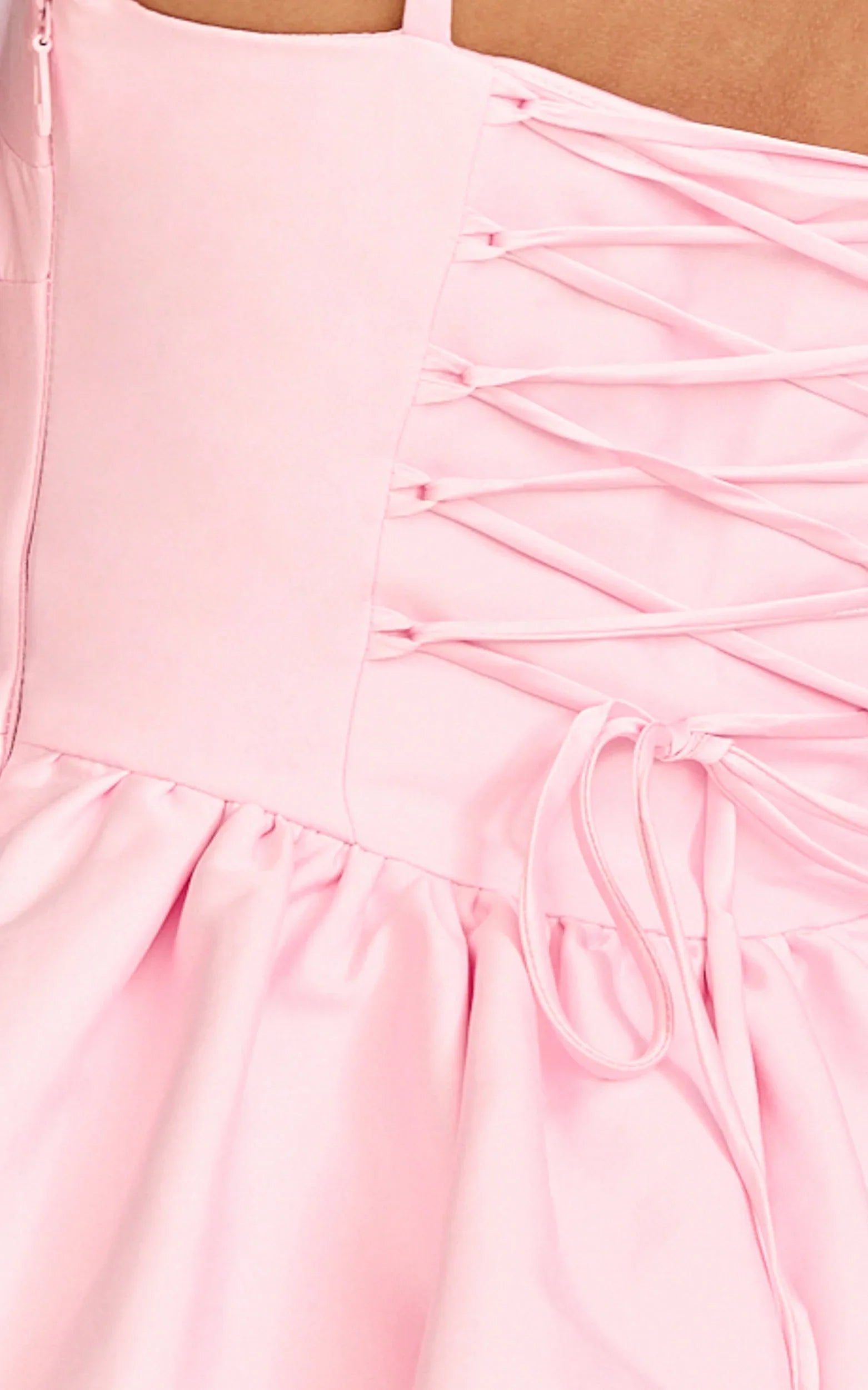 Mini-robe Louisa - Robe bustier à lacets en dentelle au dos de couleur rose tendre